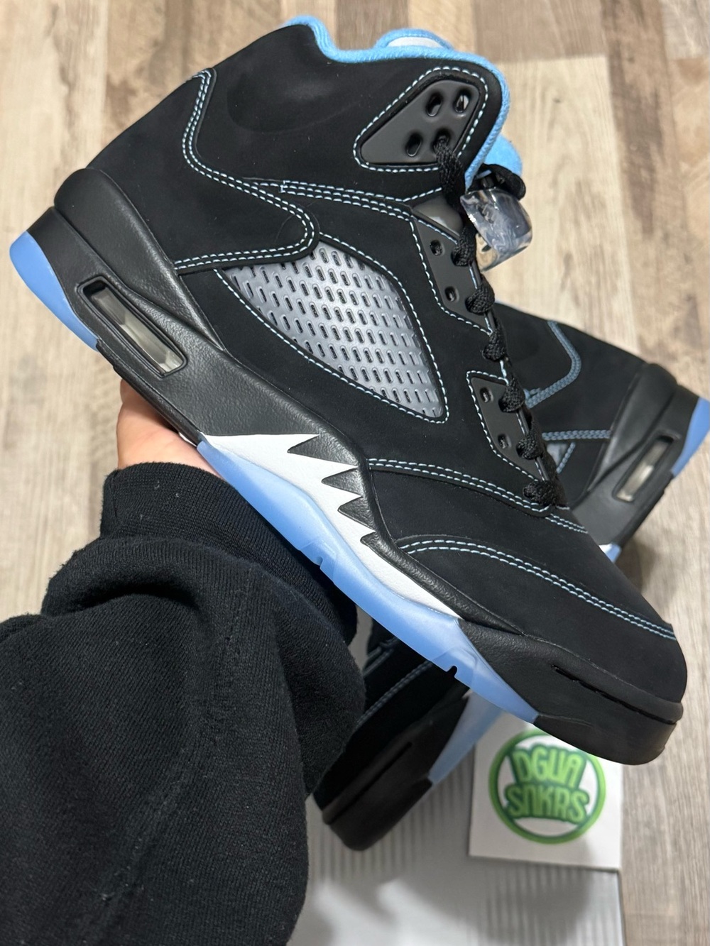 Jordan 5 Black Metallic UNC